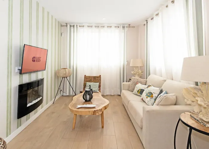 Guestready - Charming Beachside *